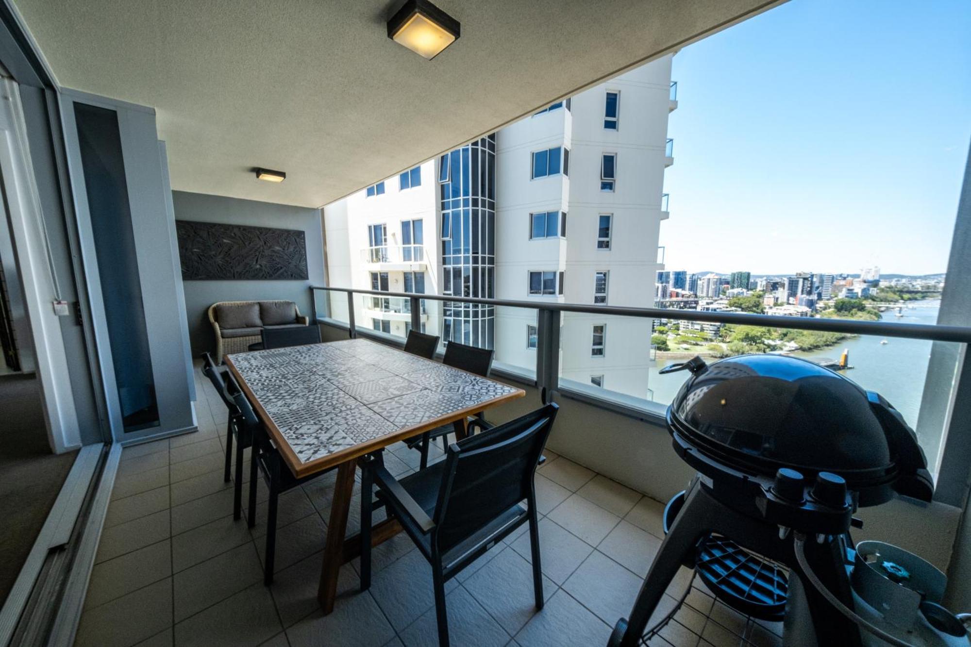 Brisbane City Luxury Riverfront Apartments Exterior photo