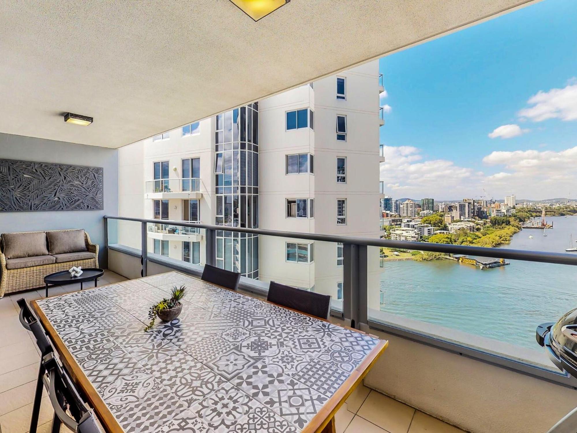 Brisbane City Luxury Riverfront Apartments Exterior photo